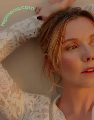 Lauren Lyle / laurenlyle7 nude photo #0030