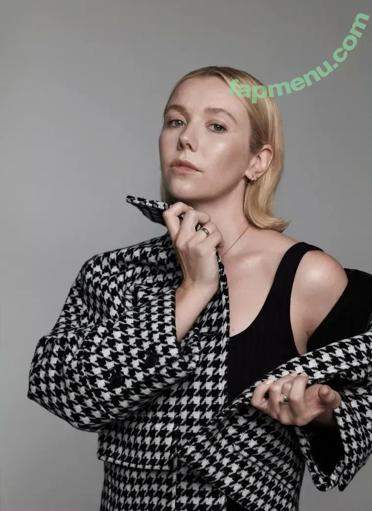 Lauren Lyle nude photo #0007 (laurenlyle7)