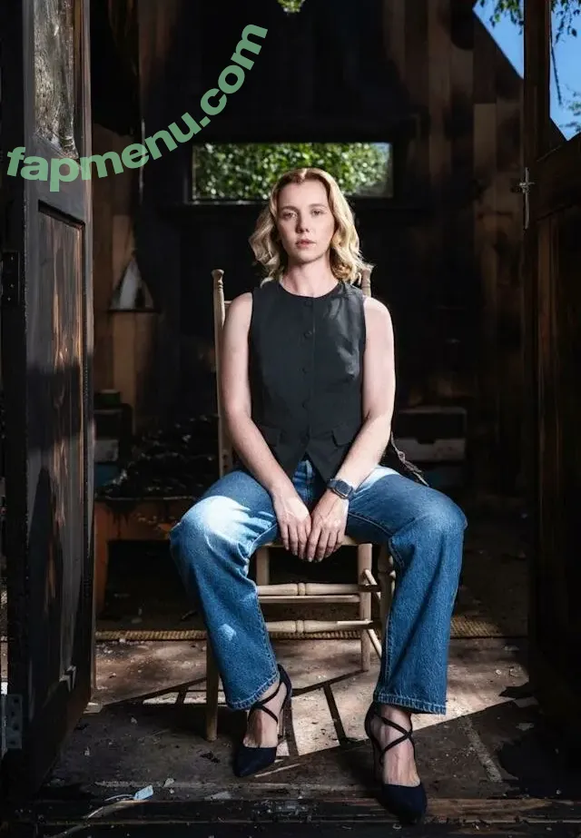 Lauren Lyle nude photo #0038 (laurenlyle7)