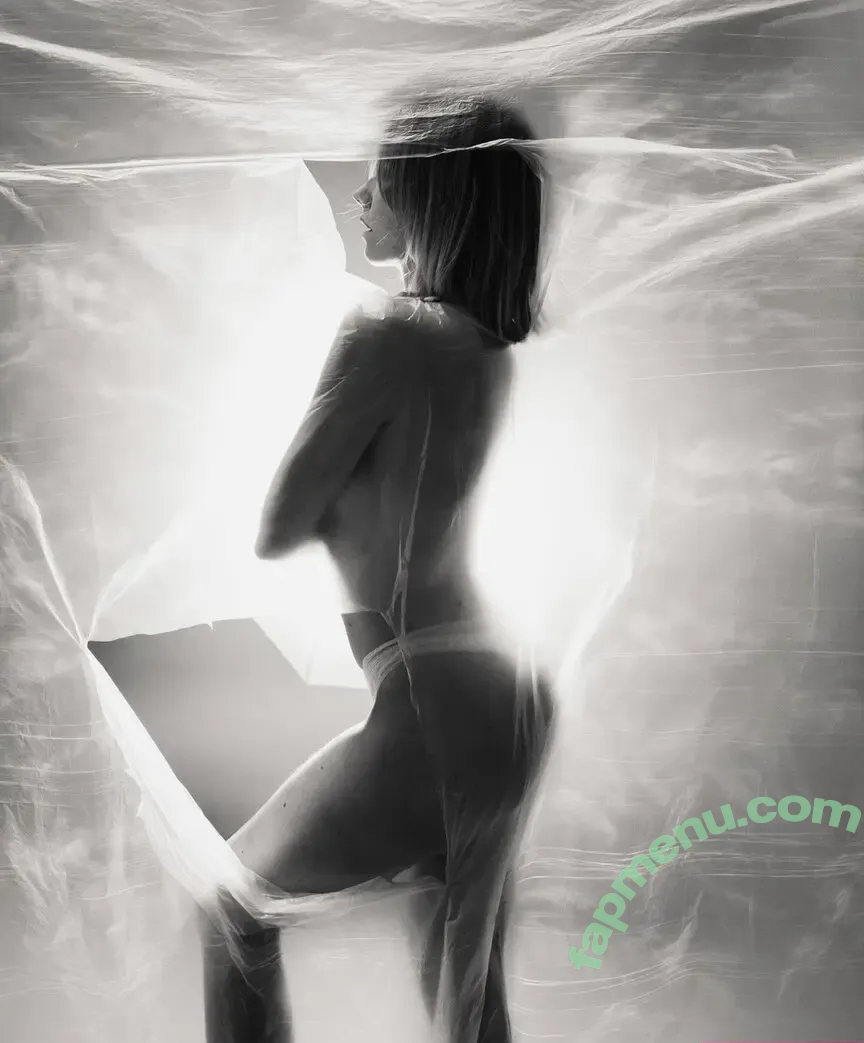 Lauren Lyle nude photo #0056 (laurenlyle7)