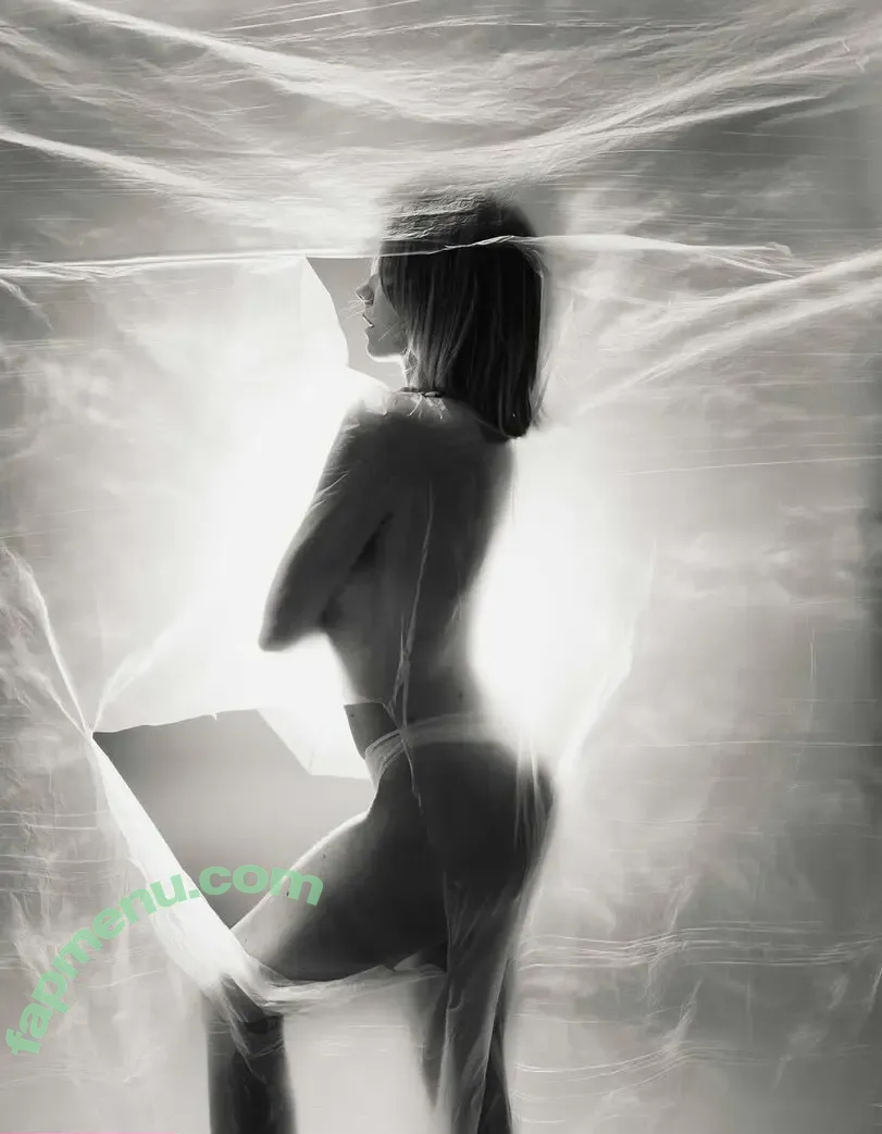 Lauren Lyle nude photo #0057 (laurenlyle7)