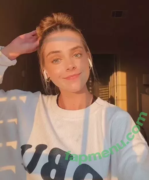 Lauren Mae nude photo #0003 (lifewithlaurenmae / littlebitoflaurenmae)