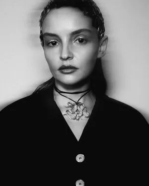 Lauren Mayberry / laurenevemayberry nude photo #0706