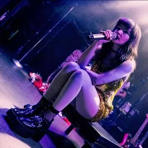 Lauren Mayberry / laurenevemayberry nude photo #0739