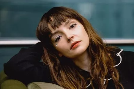 Lauren Mayberry / laurenevemayberry nude photo #0812