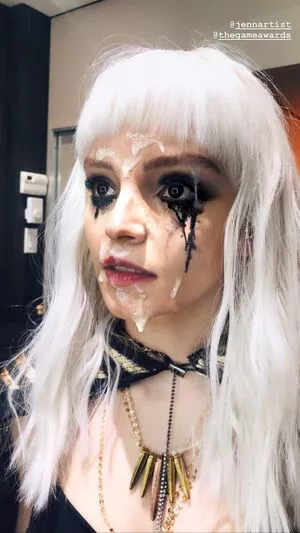 Lauren Mayberry / laurenevemayberry nude photo #0886