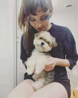 Lauren Mayberry / laurenevemayberry nude photo #0931