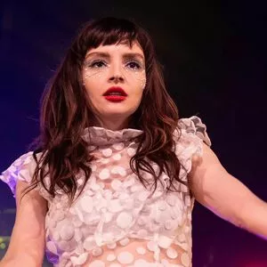 Lauren Mayberry / laurenevemayberry nude photo #0973