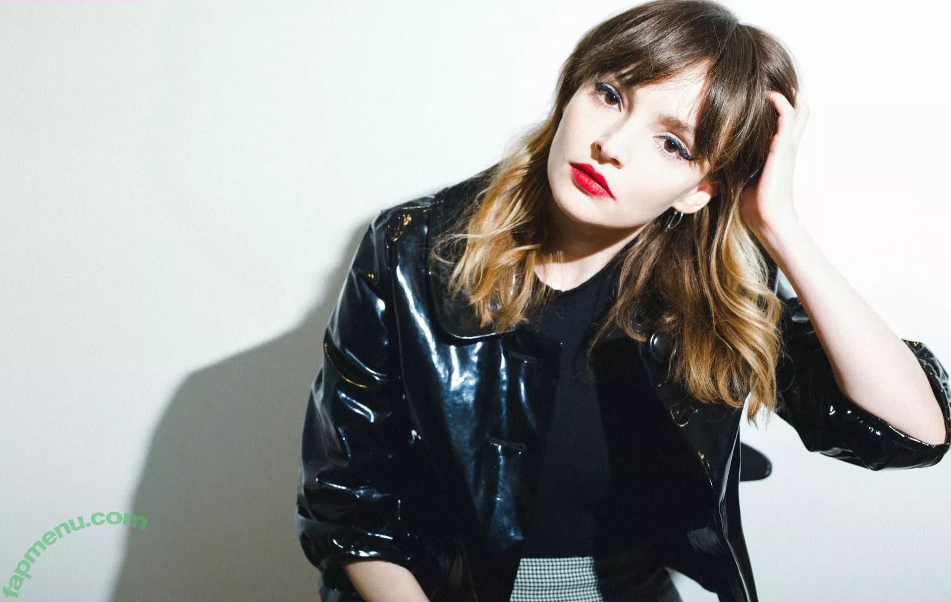 Lauren Mayberry nude photo #0096 (laurenevemayberry)