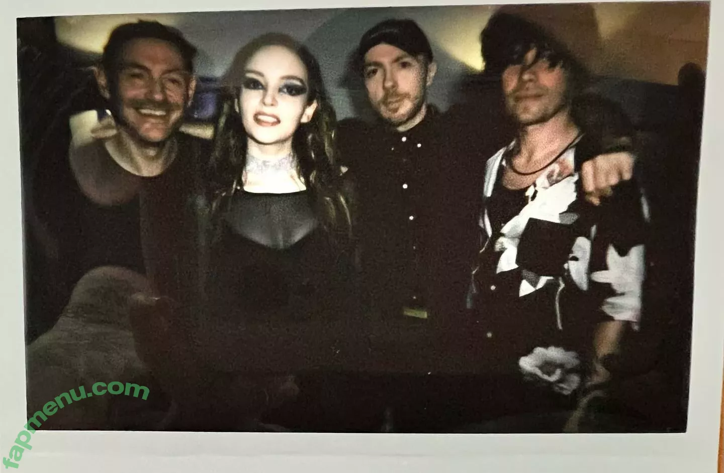 Lauren Mayberry nude photo #0117 (laurenevemayberry)