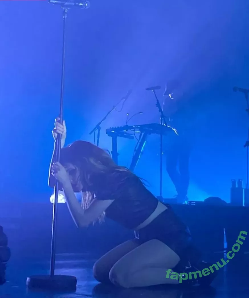 Lauren Mayberry nude photo #0152 (laurenevemayberry)