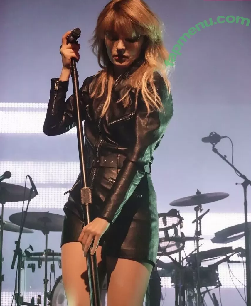 Lauren Mayberry nude photo #0156 (laurenevemayberry)