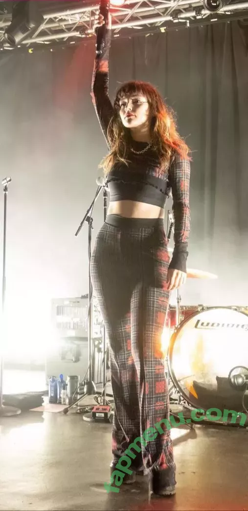 Lauren Mayberry nude photo #0165 (laurenevemayberry)