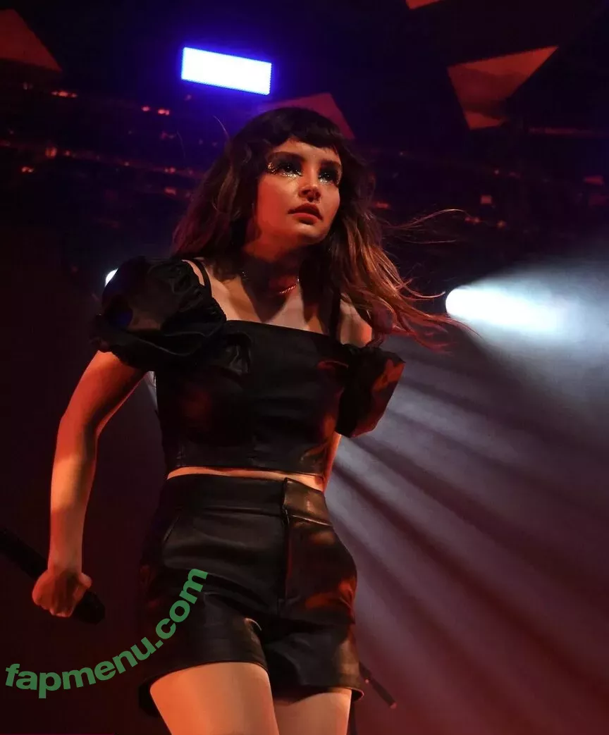 Lauren Mayberry nude photo #0170 (laurenevemayberry)