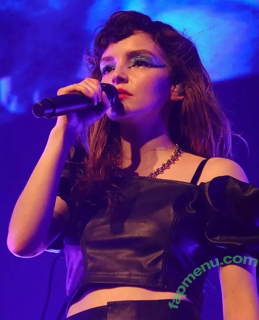 Lauren Mayberry nude photo #0187 (laurenevemayberry)