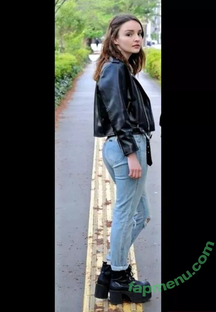 Lauren Mayberry nude photo #0189 (laurenevemayberry)