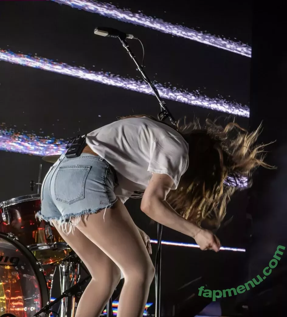 Lauren Mayberry nude photo #0198 (laurenevemayberry)