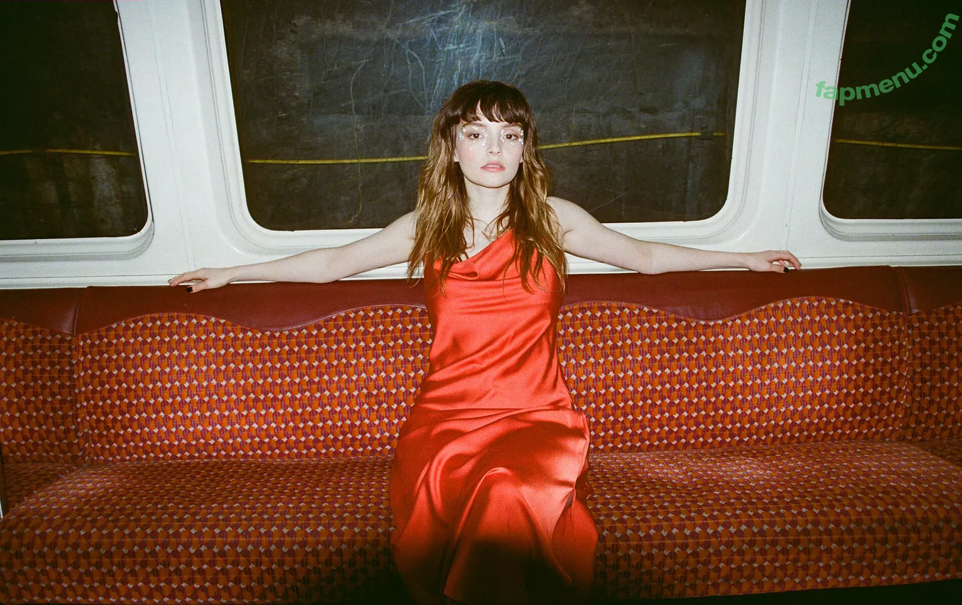 Lauren Mayberry nude photo #0205 (laurenevemayberry)