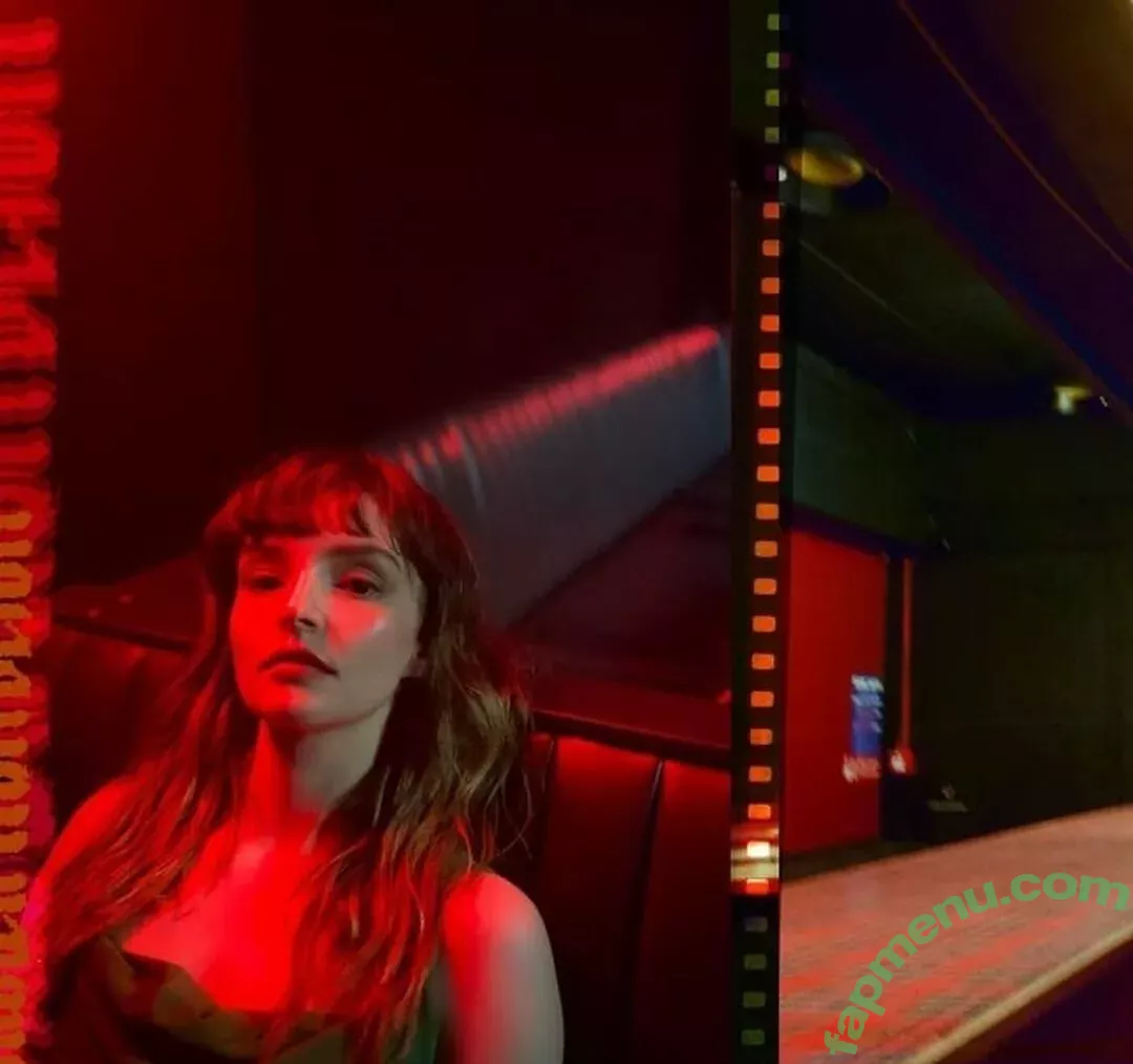 Lauren Mayberry nude photo #0211 (laurenevemayberry)