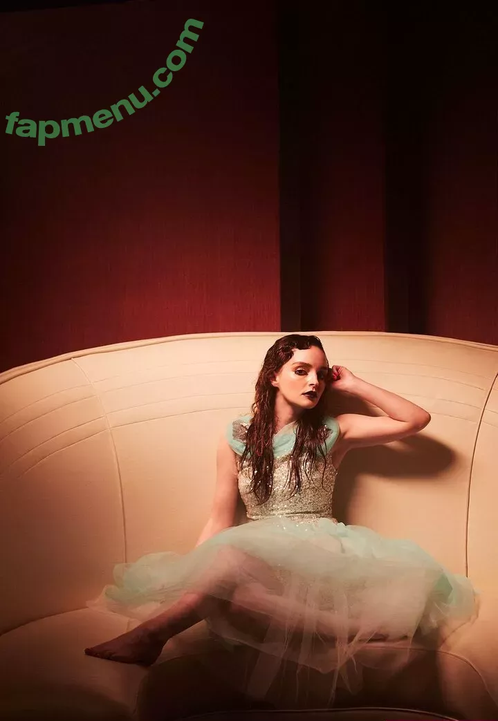 Lauren Mayberry nude photo #0217 (laurenevemayberry)