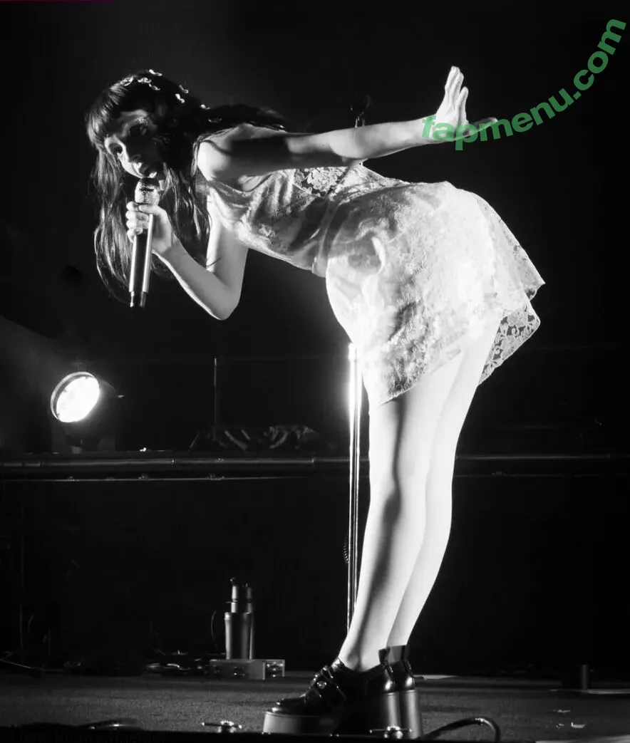 Lauren Mayberry nude photo #0225 (laurenevemayberry)
