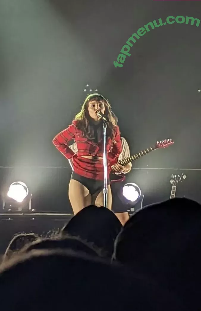 Lauren Mayberry nude photo #0241 (laurenevemayberry)