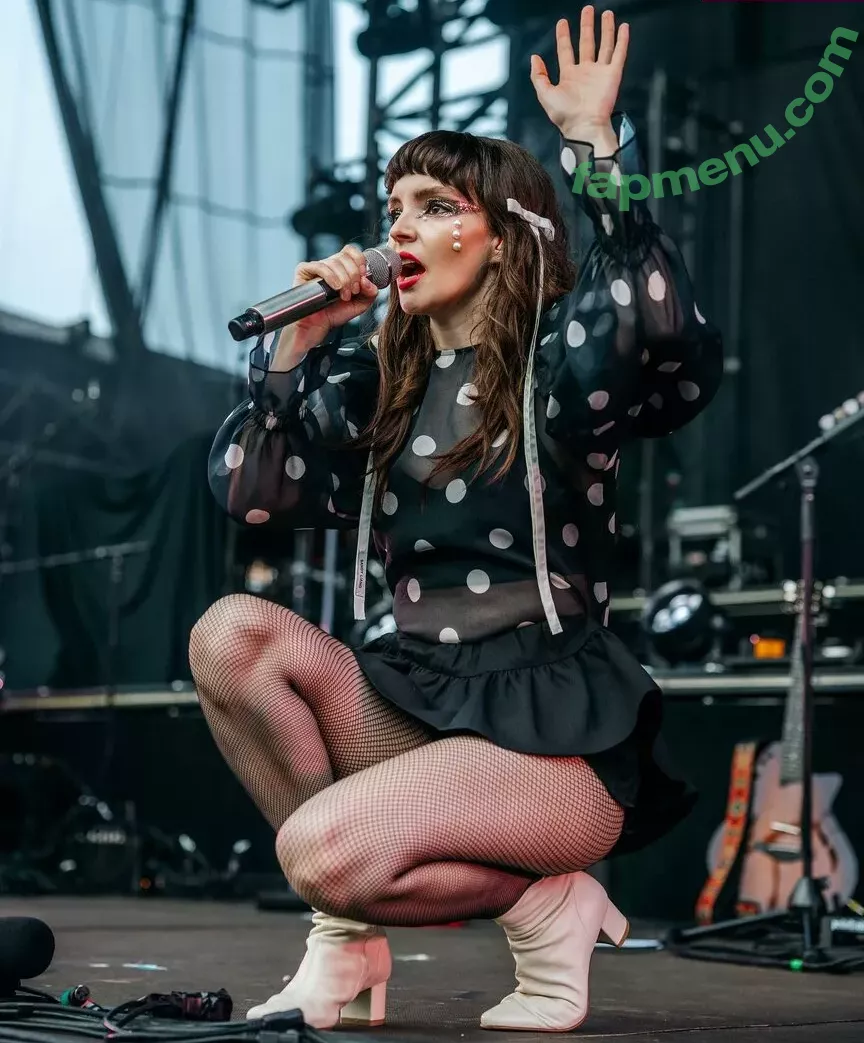 Lauren Mayberry nude photo #0243 (laurenevemayberry)
