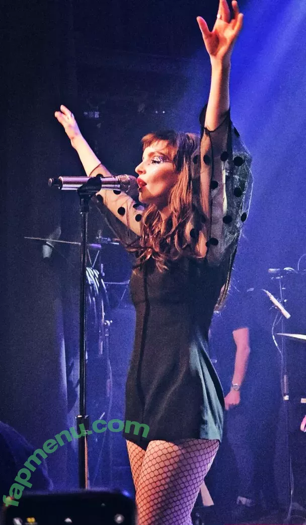 Lauren Mayberry nude photo #0364 (laurenevemayberry)