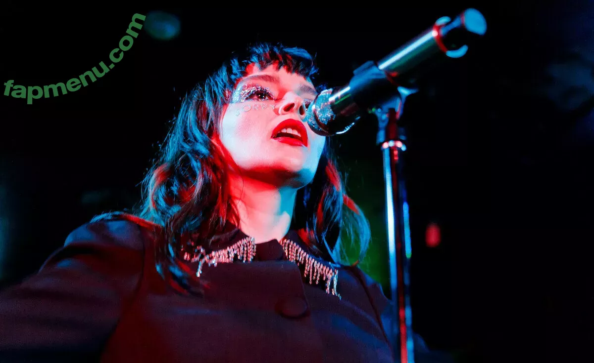 Lauren Mayberry nude photo #0409 (laurenevemayberry)