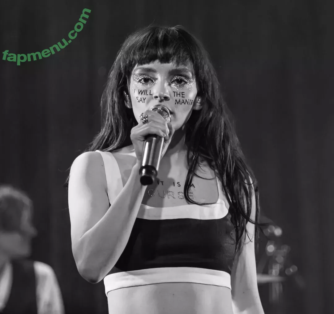 Lauren Mayberry nude photo #0463 (laurenevemayberry)