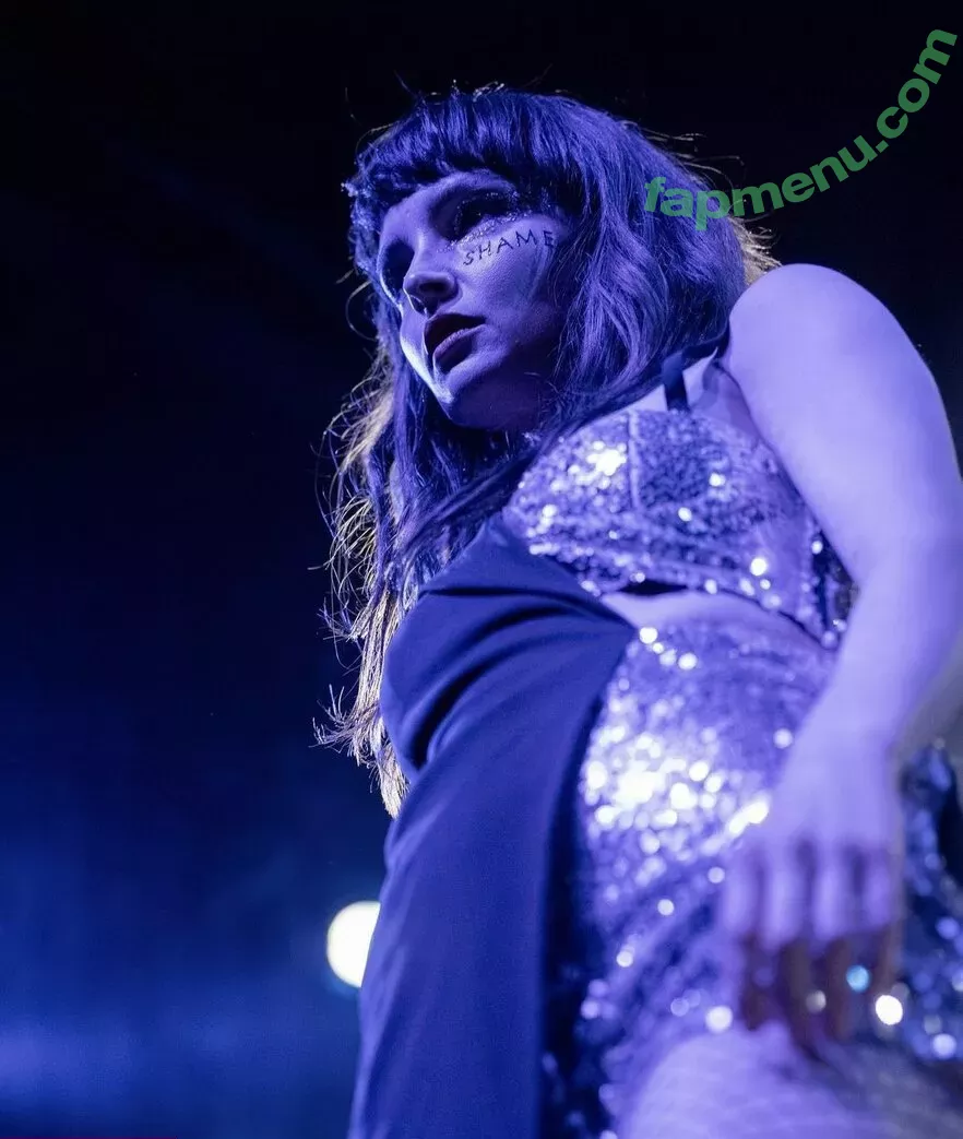 Lauren Mayberry nude photo #0495 (laurenevemayberry)