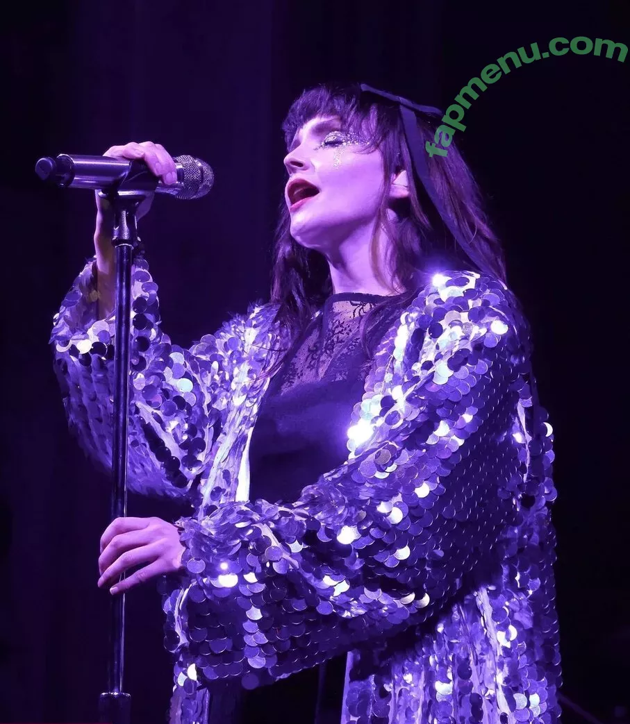 Lauren Mayberry nude photo #0502 (laurenevemayberry)