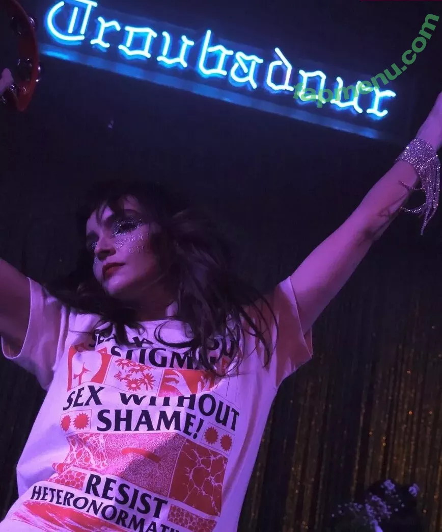 Lauren Mayberry nude photo #0545 (laurenevemayberry)