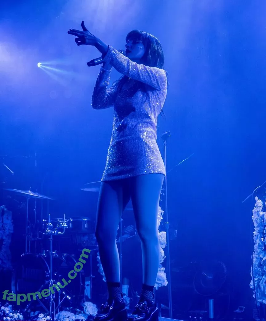 Lauren Mayberry nude photo #0577 (laurenevemayberry)