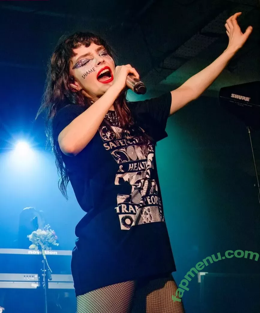 Lauren Mayberry nude photo #0584 (laurenevemayberry)