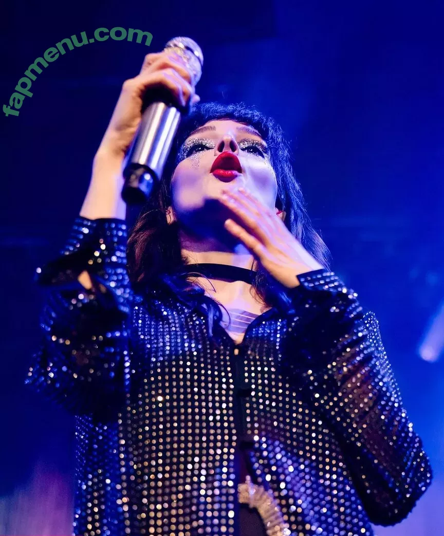 Lauren Mayberry nude photo #0671 (laurenevemayberry)