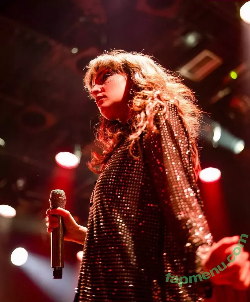 Lauren Mayberry nude photo #0672 (laurenevemayberry)