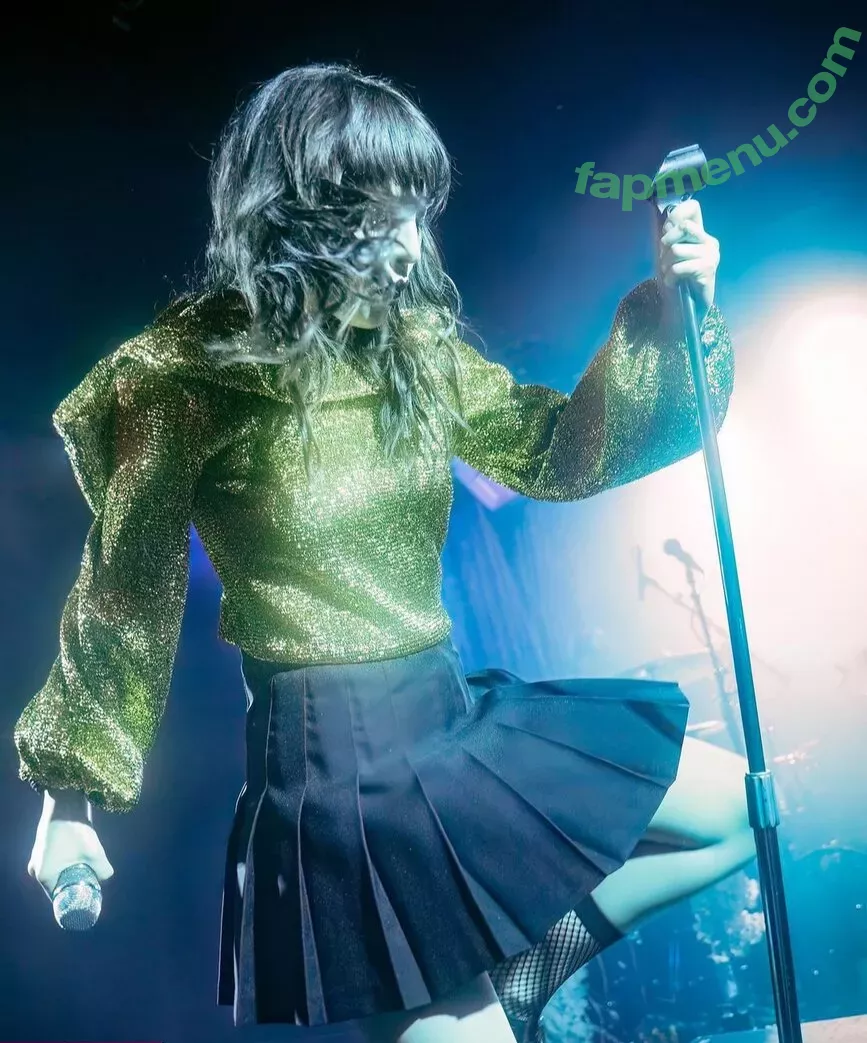 Lauren Mayberry nude photo #0690 (laurenevemayberry)