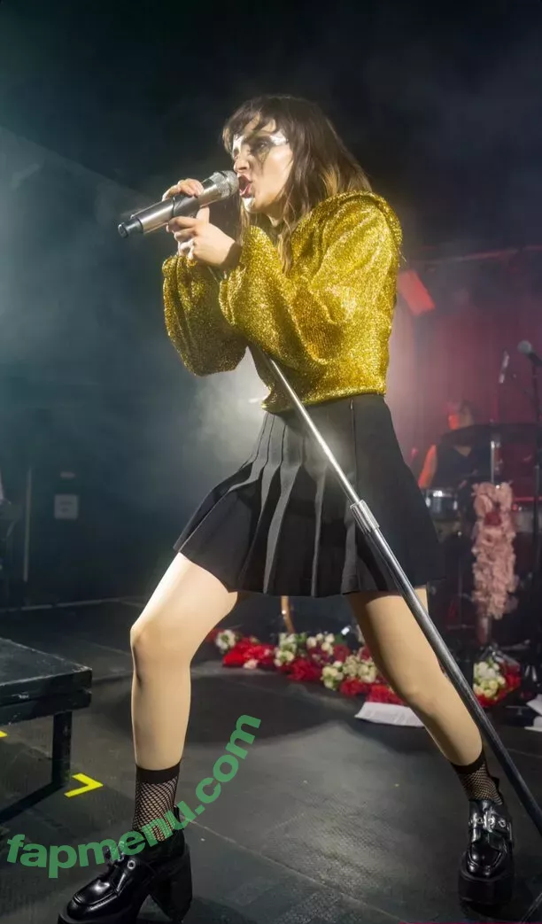 Lauren Mayberry nude photo #0694 (laurenevemayberry)