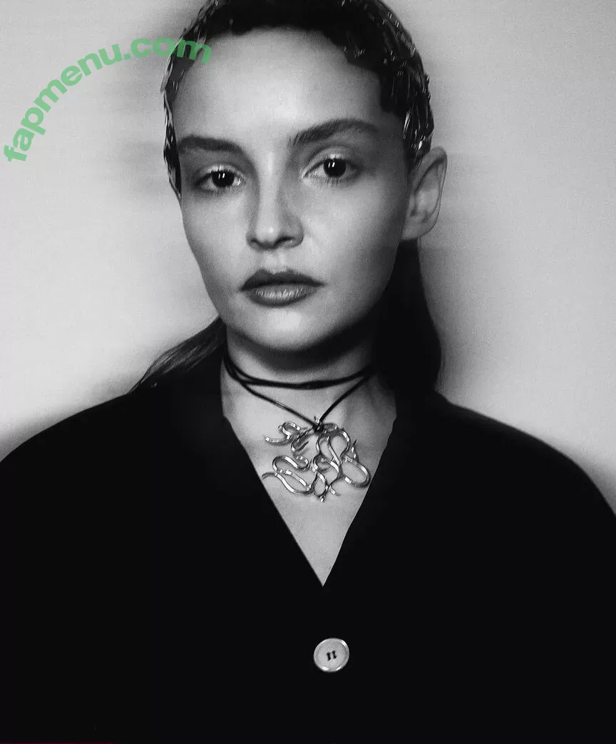 Lauren Mayberry nude photo #0706 (laurenevemayberry)