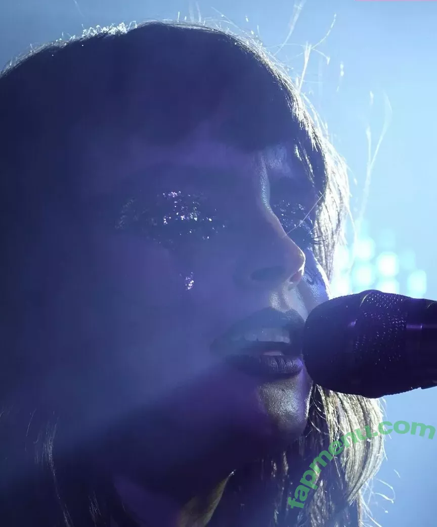 Lauren Mayberry nude photo #0720 (laurenevemayberry)