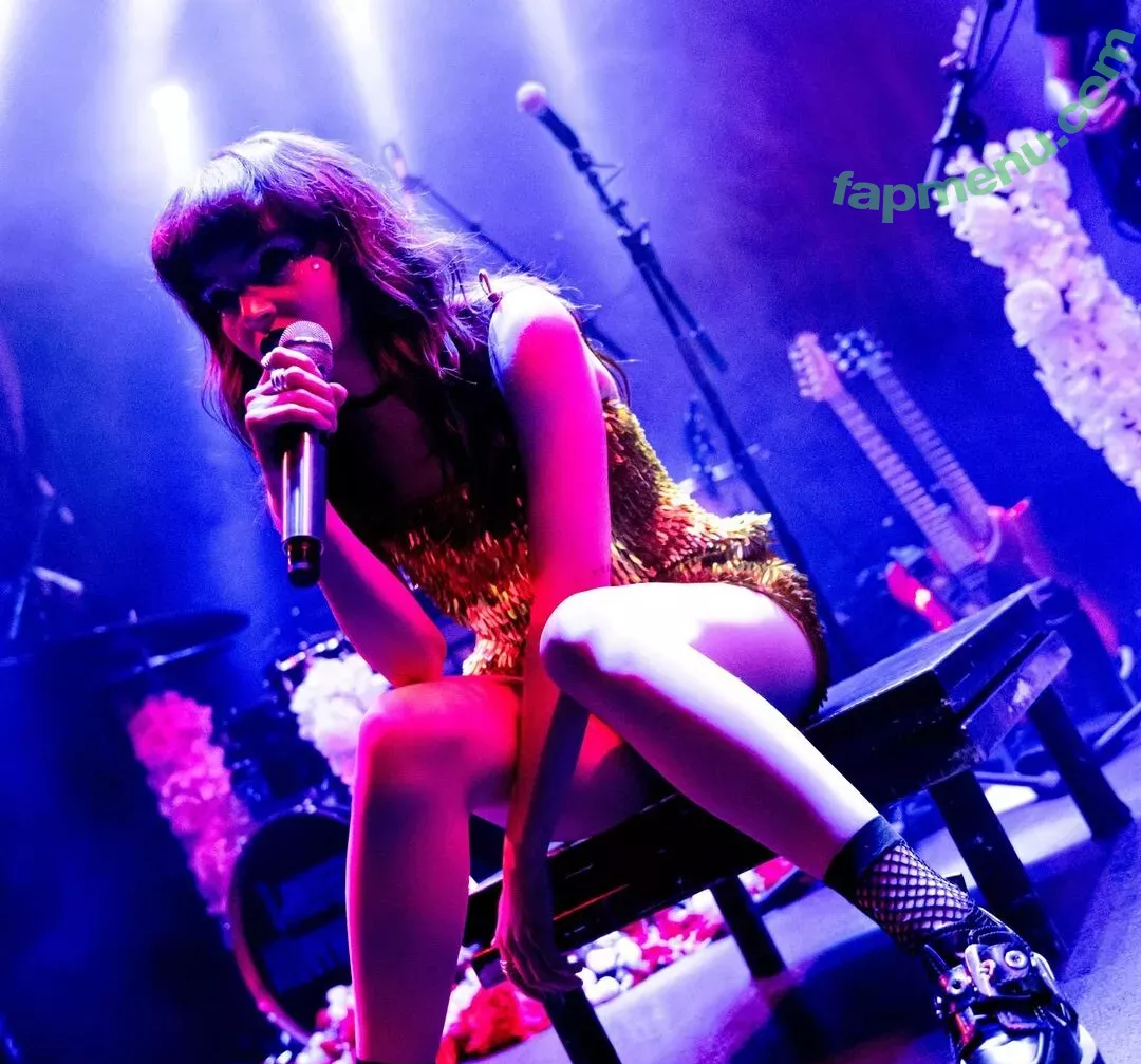 Lauren Mayberry nude photo #0740 (laurenevemayberry)