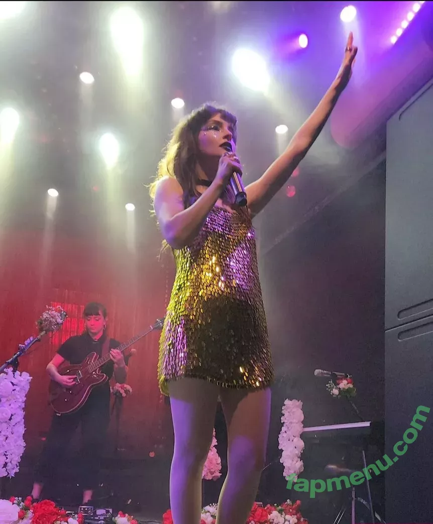 Lauren Mayberry nude photo #0753 (laurenevemayberry)