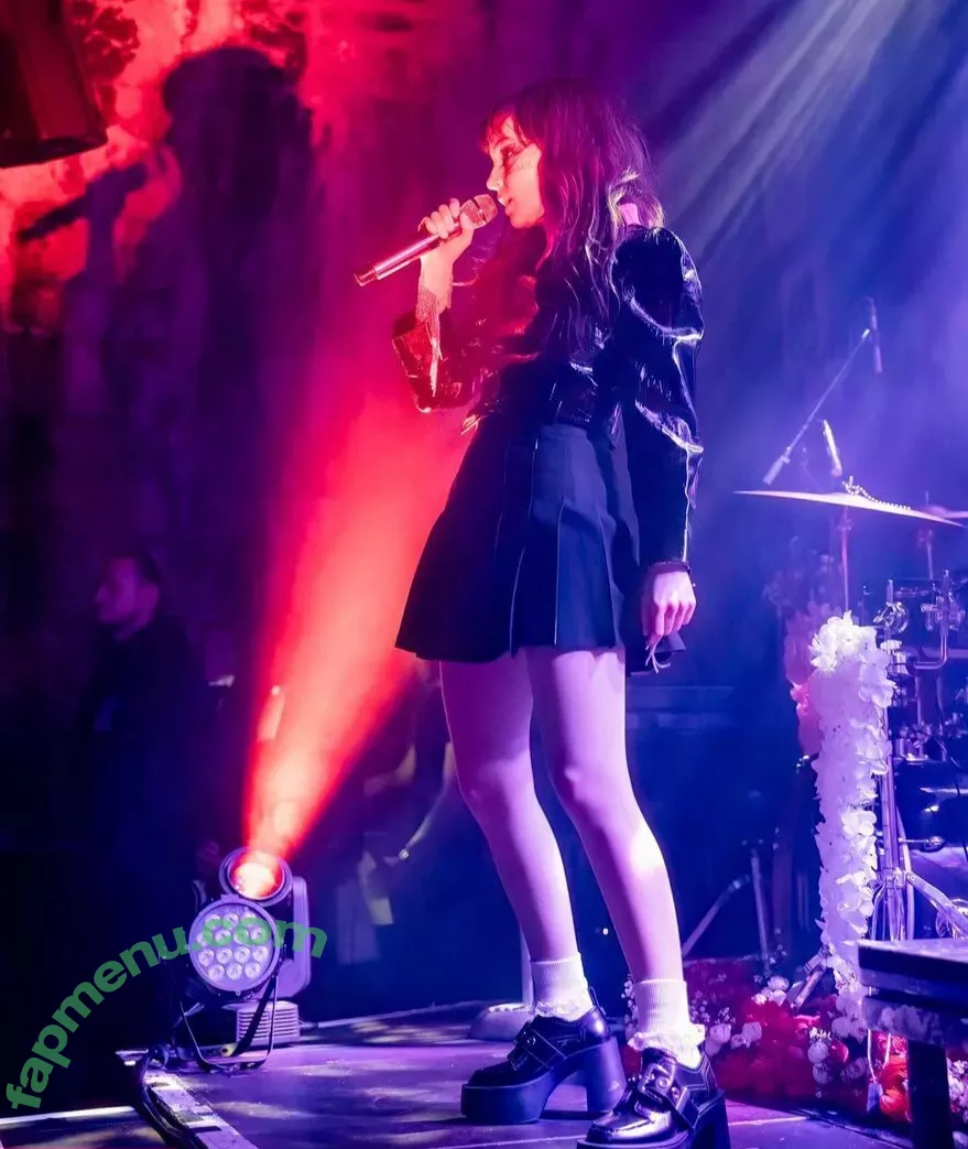 Lauren Mayberry nude photo #0755 (laurenevemayberry)