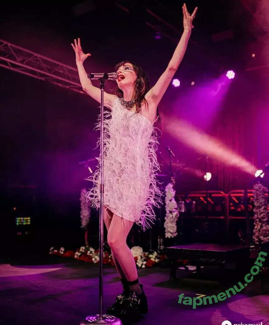Lauren Mayberry nude photo #0781 (laurenevemayberry)