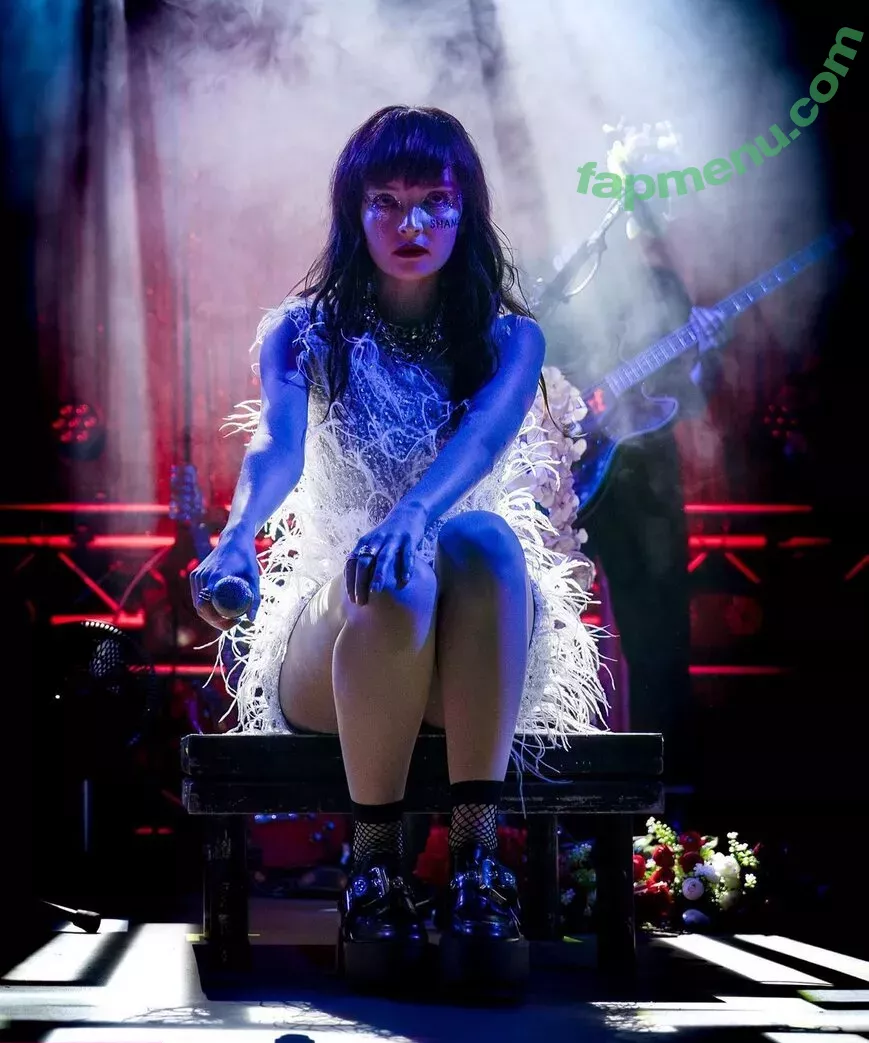 Lauren Mayberry nude photo #0796 (laurenevemayberry)