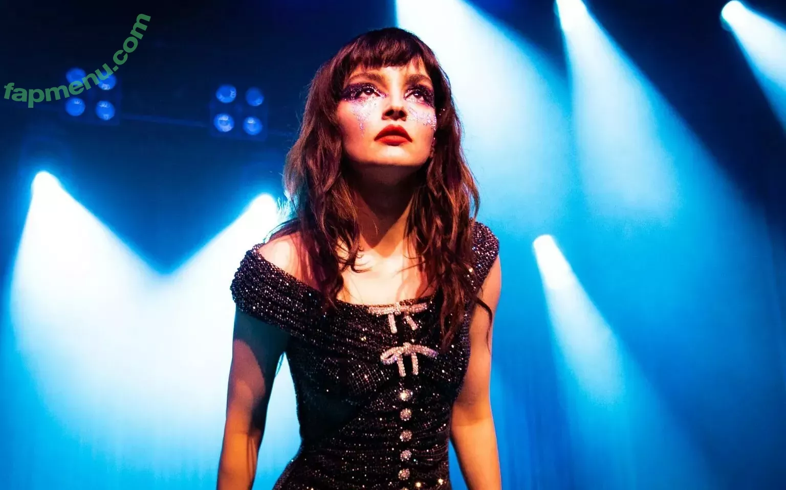 Lauren Mayberry nude photo #0802 (laurenevemayberry)