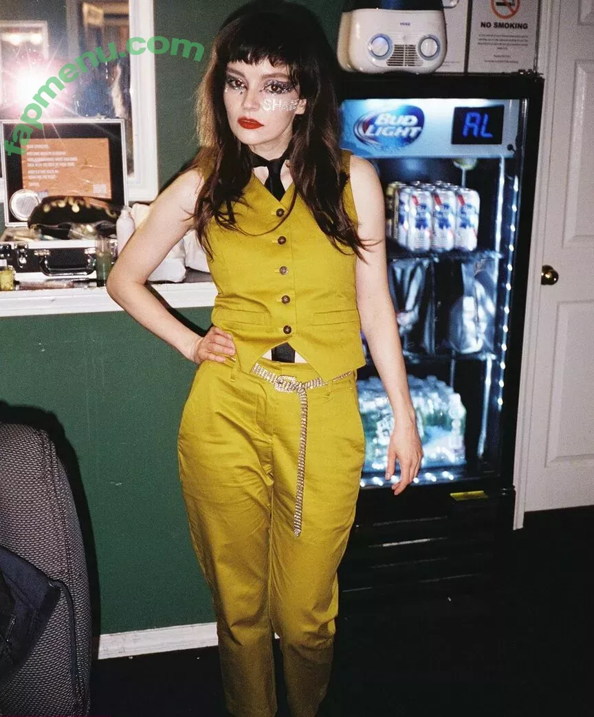 Lauren Mayberry nude photo #0819 (laurenevemayberry)