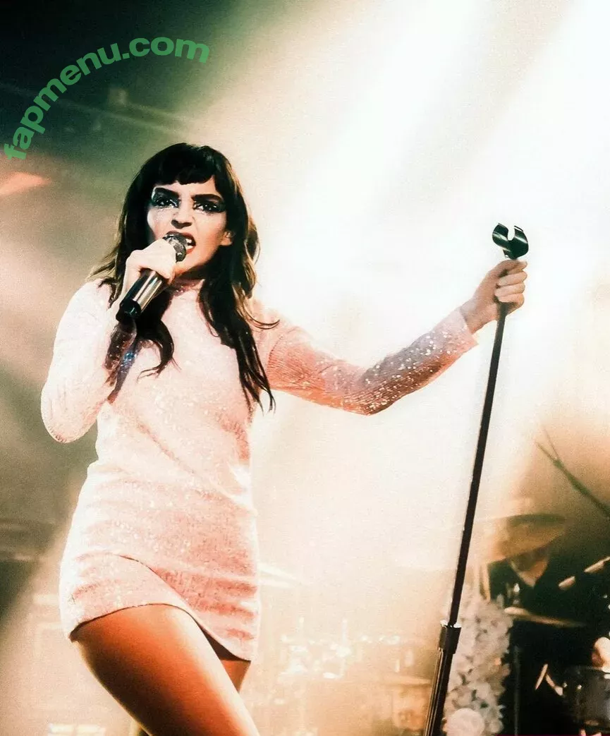 Lauren Mayberry nude photo #0823 (laurenevemayberry)