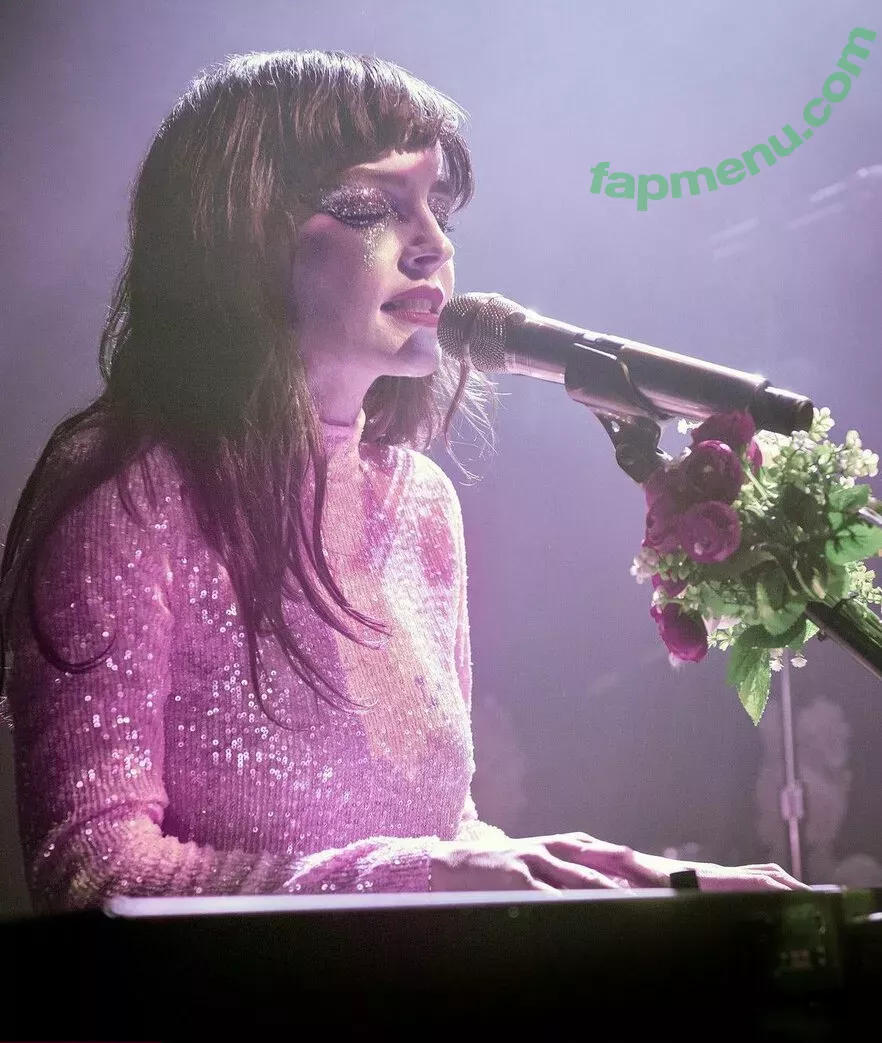 Lauren Mayberry nude photo #0841 (laurenevemayberry)